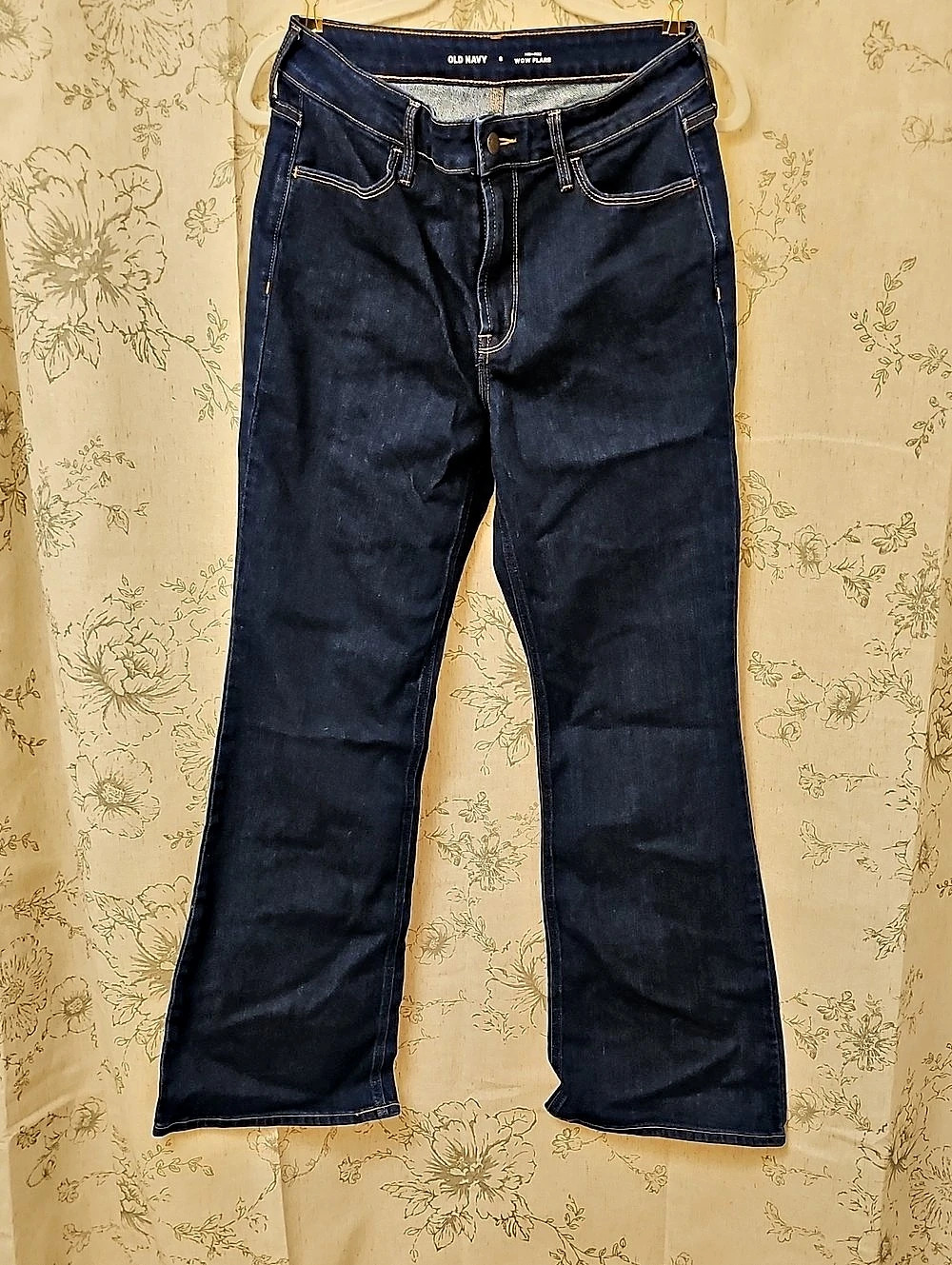 Old Navy High-Waisted Wow Flare Jeans in Blue Size 8